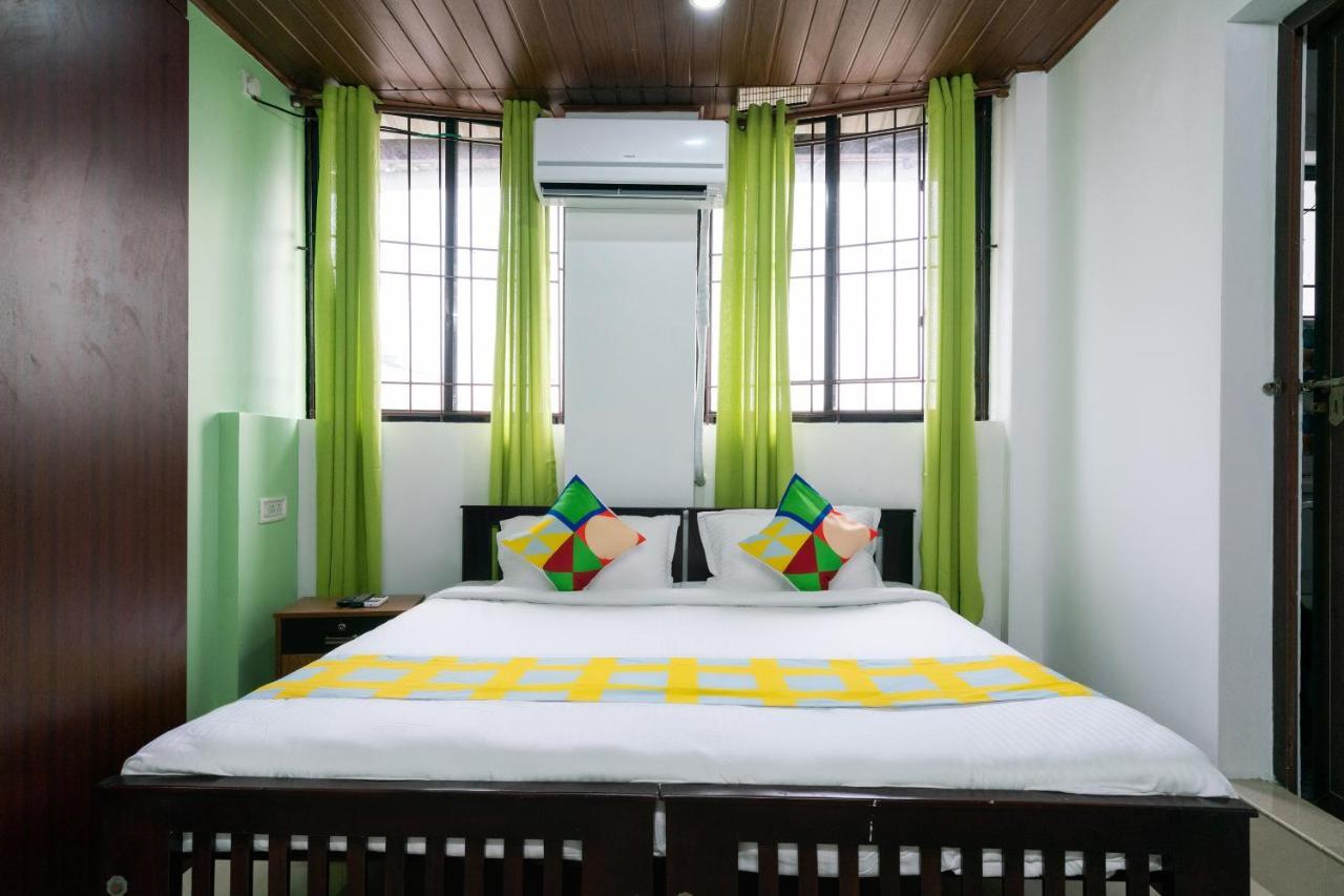 OYO Home 49697 Aj Apartments Kochi Buitenkant foto